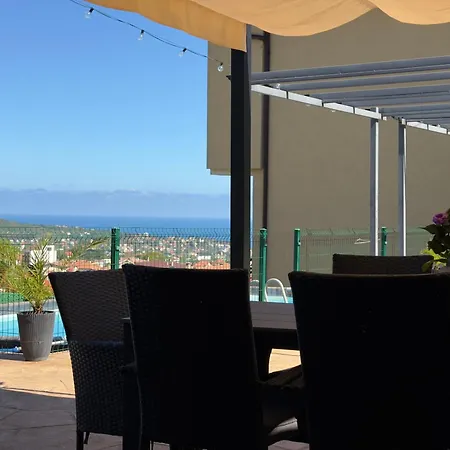 Large Luxury With Sea Views, Pool, Gym & Free Parking Διαμέρισμα *