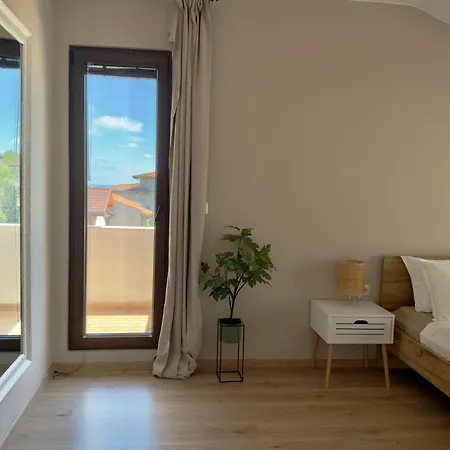 Large Luxury With Sea Views, Pool, Gym & Free Parking Διαμέρισμα Βάρνα