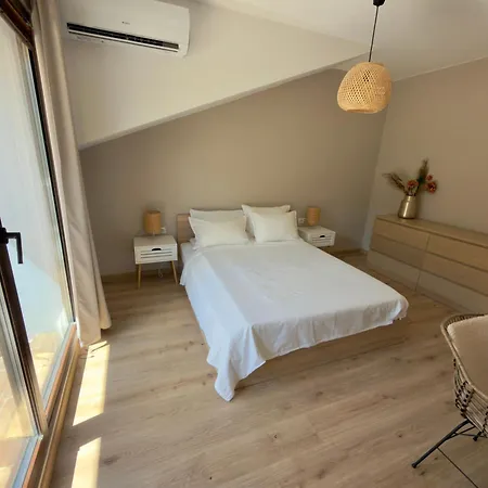 Διαμέρισμα Large Luxury With Sea Views, Pool, Gym & Free Parking Βάρνα