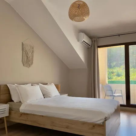 Διαμέρισμα Large Luxury With Sea Views, Pool, Gym & Free Parking