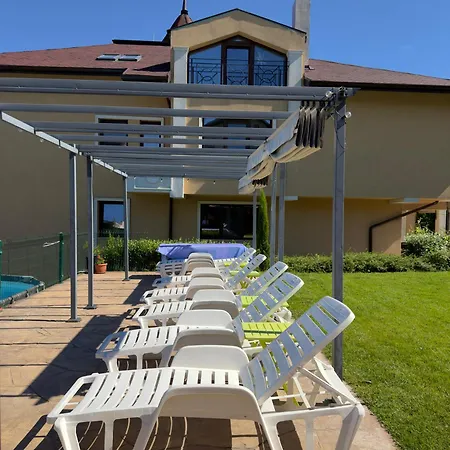 Διαμέρισμα Large Luxury With Sea Views, Pool, Gym & Free Parking Βάρνα
