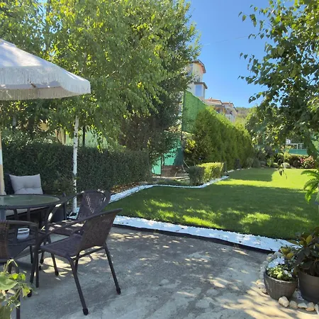Διαμέρισμα Large Luxury With Sea Views, Pool, Gym & Free Parking