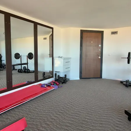 Large Luxury With Sea Views, Pool, Gym & Free Parking Διαμέρισμα *
