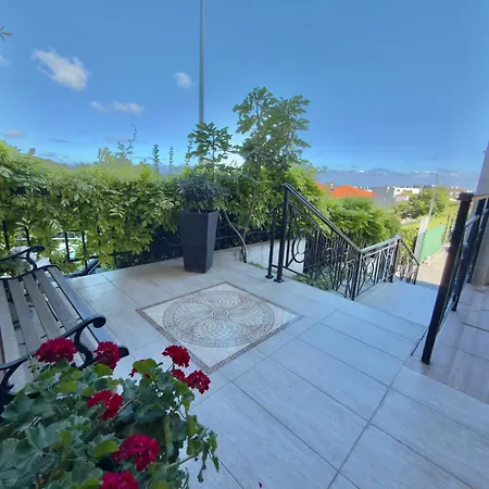 Large Luxury With Sea Views, Pool, Gym & Free Parking Διαμέρισμα Βάρνα